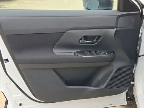 New 2026 Nissan Kicks S image 11