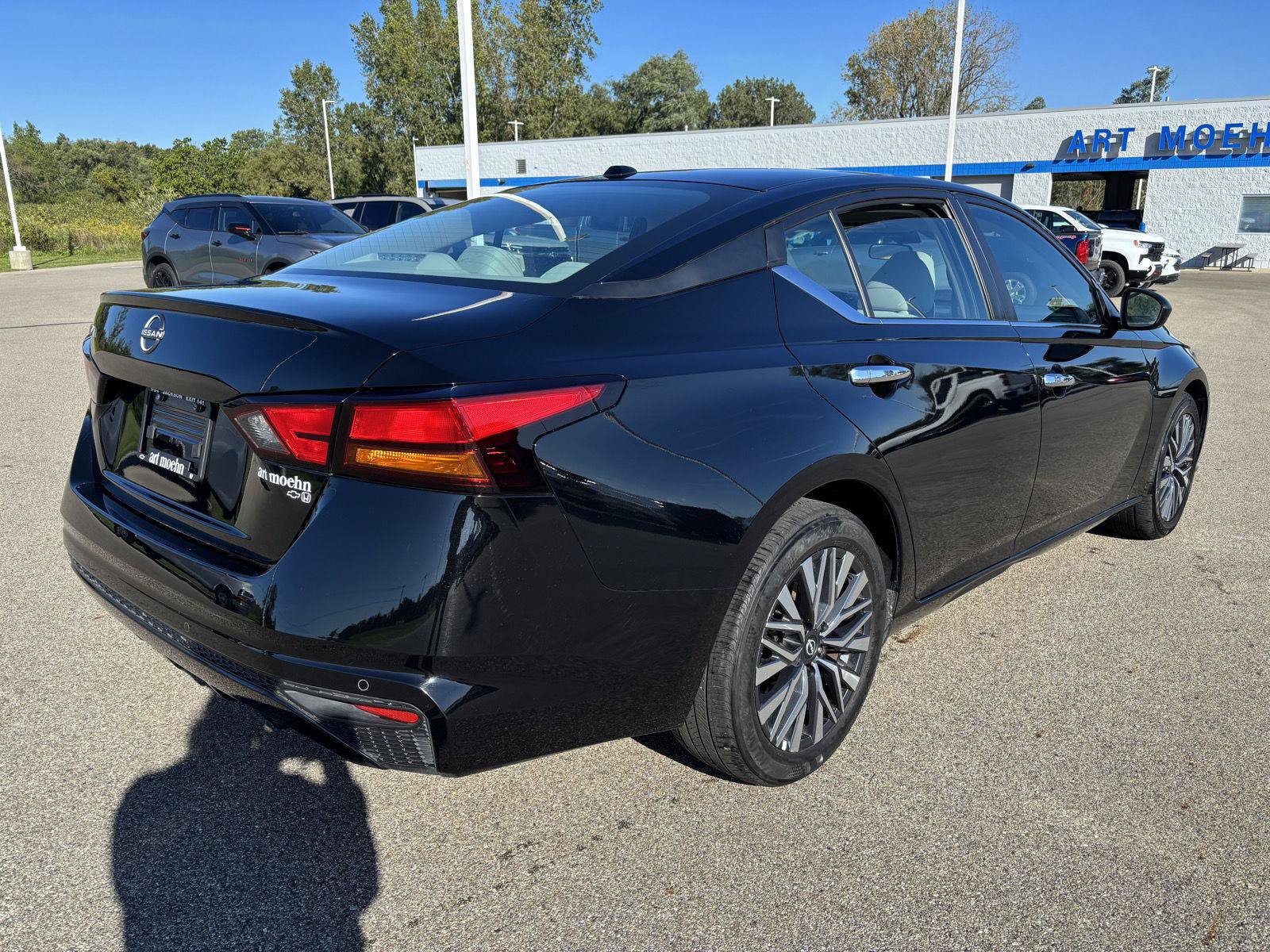 Used 2025 Nissan Altima 2.5 SV FWD image 5
