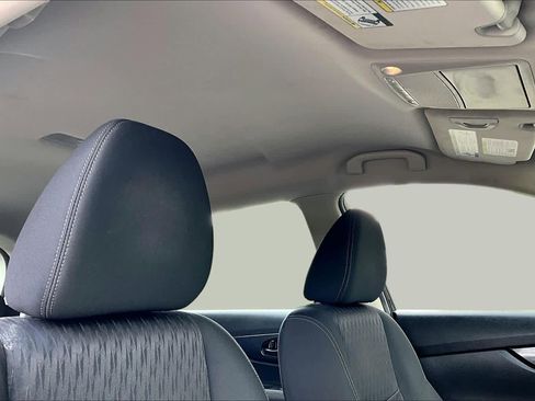 Used 2020 Nissan Rogue S AWD/4WD image 14