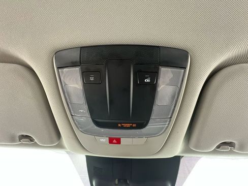 Used 2025 Kia Sorento S AWD/4WD image 24