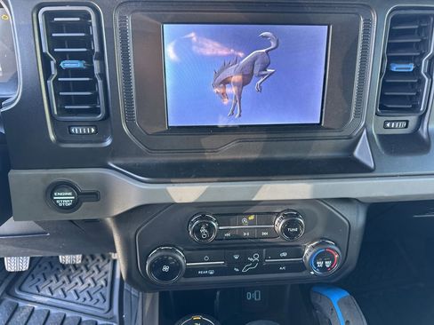 Used 2022 Ford Bronco Black Diamond image 29