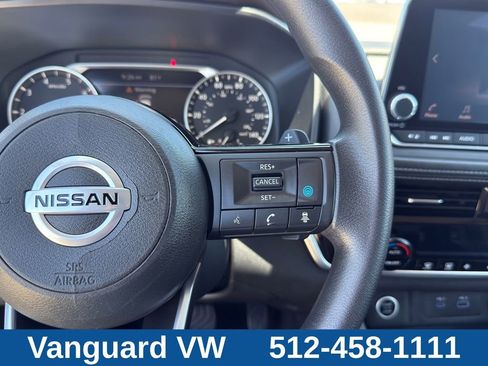 Used 2021 Nissan Rogue SV FWD image 18