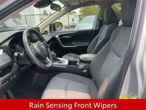 Used 2022 Toyota RAV4 XLE w/ Convenience Package AWD/4WD image 18