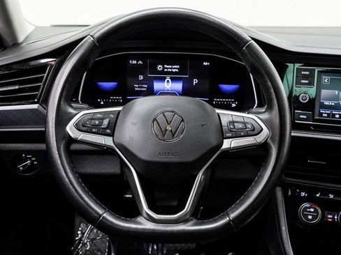 Used 2024 Volkswagen Jetta SE image 18