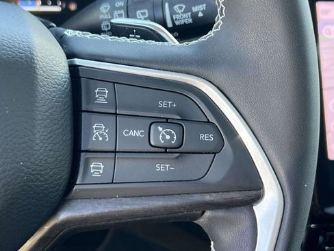 Certified 2023 Jeep Grand Cherokee 4WD 4xe w/ Luxury Tech Group II image 21