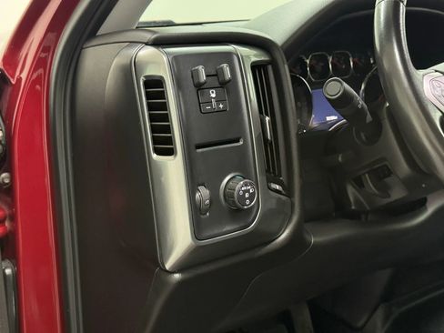 Used 2018 Chevrolet Silverado 1500 LT w/ Texas Edition image 23