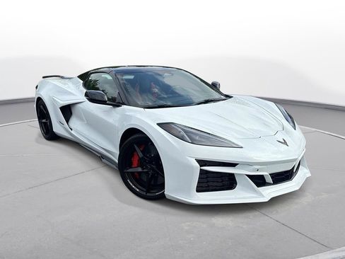 Used 2025 Chevrolet Corvette E-Ray AWD/4WD image 4