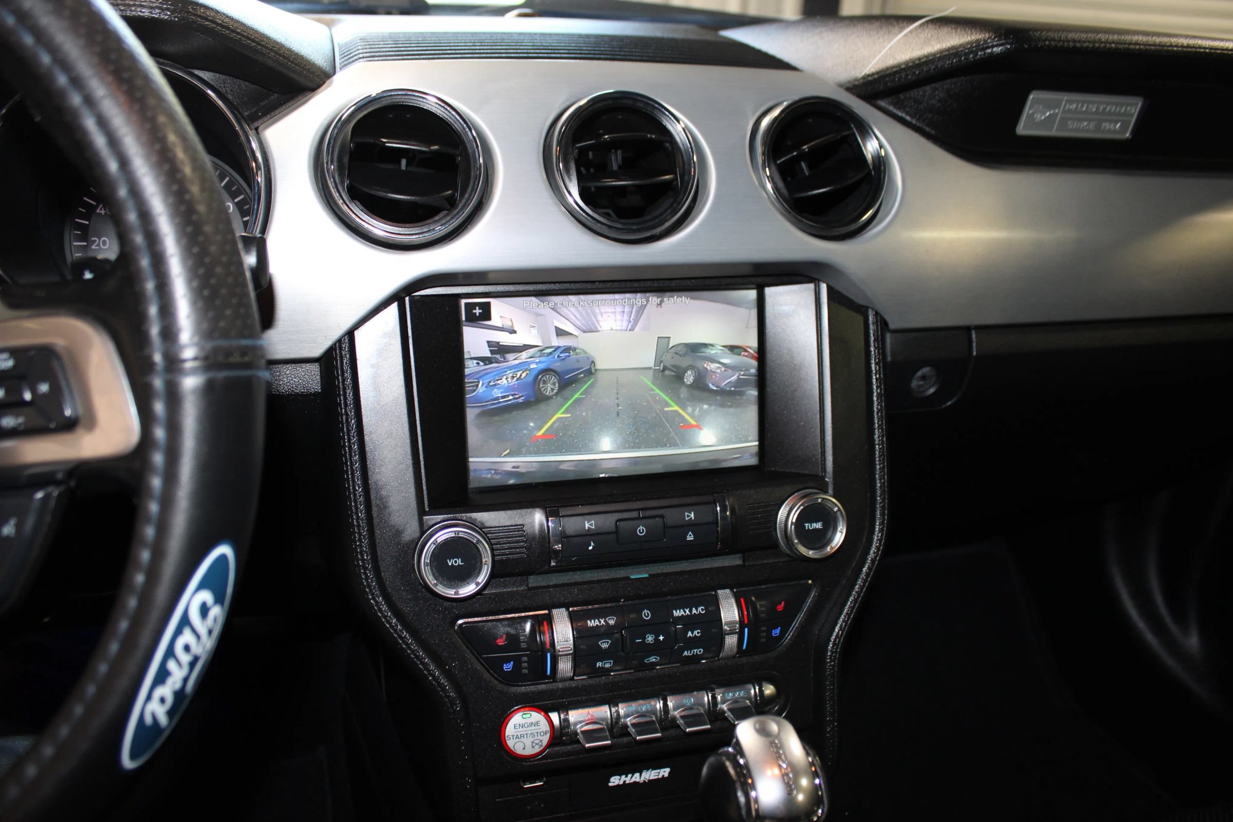 Used 2016 Ford Mustang Convertible RWD image 17