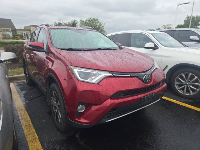 Used 2018 Toyota RAV4 XLE AWD/4WD image 1