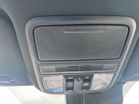 Used 2025 Honda Passport EX-L image 32