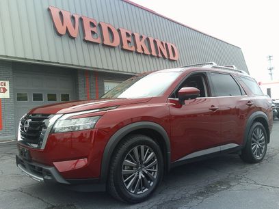 Used 2023 Nissan Pathfinder SL w/ SL Premium Package