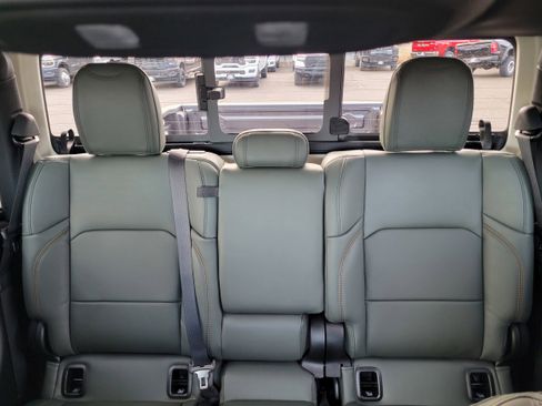 New 2026 Jeep Gladiator Mojave w/ Steel Bumper Group image 26