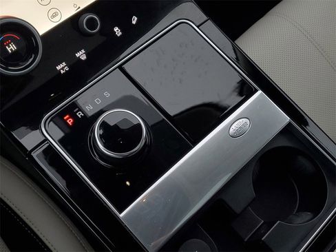 Used 2020 Land Rover Range Rover Velar S image 25