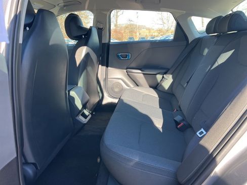 New 2025 Kia K4 LXS image 12