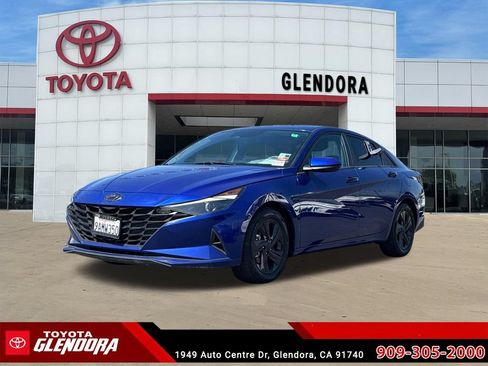 Used 2022 Hyundai Elantra SEL w/ Preferred Accessory Package FWD image 5