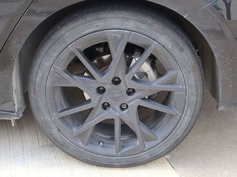 Used 2025 Nissan Sentra SR w/ SR Premium Package FWD image 28