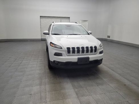 Used 2018 Jeep Cherokee Latitude image 14