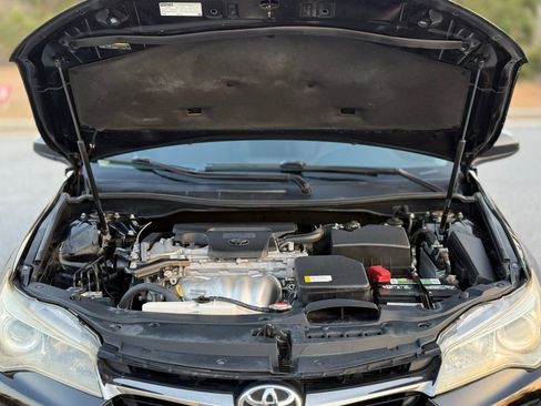 Used 2016 Toyota Camry SE image 45