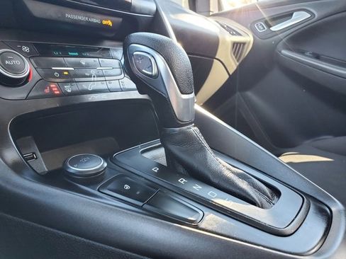 Used 2018 Ford Focus SEL w/ Cold Weather Package image 20