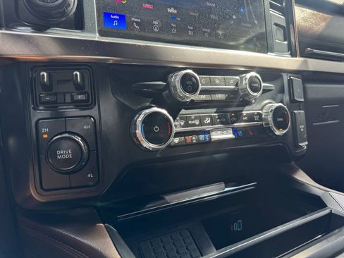 Used 2024 Ford F350 King Ranch AWD/4WD image 28