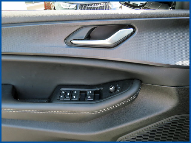 Used 2024 Jeep Grand Cherokee Altitude AWD/4WD image 12