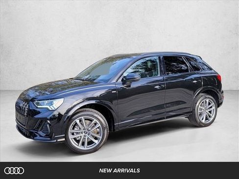 Used 2025 Audi Q3 2.0T Premium w/ Black Optic Sport Package image 1