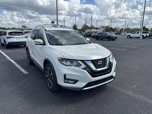 Used 2018 Nissan Rogue SL w/ Premium Package image 1