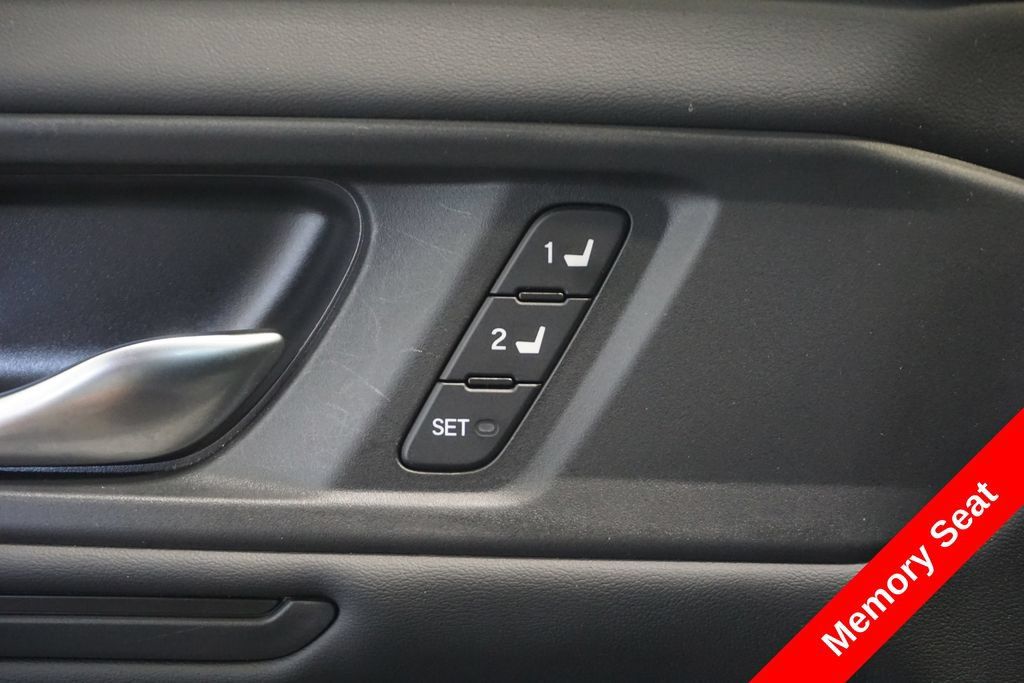 Used 2024 Honda Accord Touring image 6