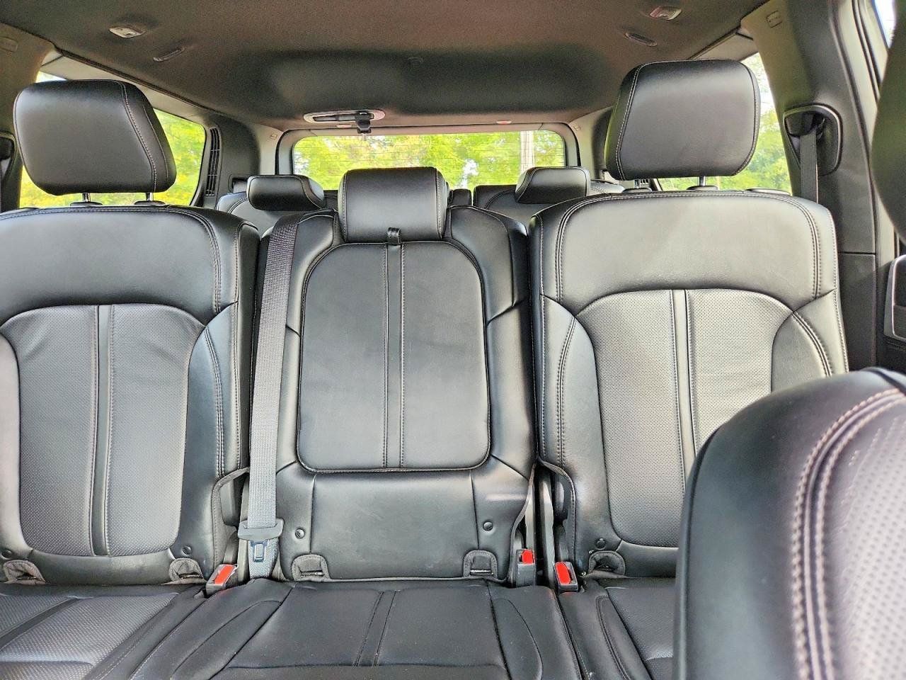 Used 2024 Jeep Wagoneer Series II w/ Flexible Seating Group AWD/4WD image 6