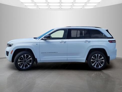 Used 2022 Jeep Grand Cherokee Overland w/ MOPAR Finishing Package AWD/4WD image 7