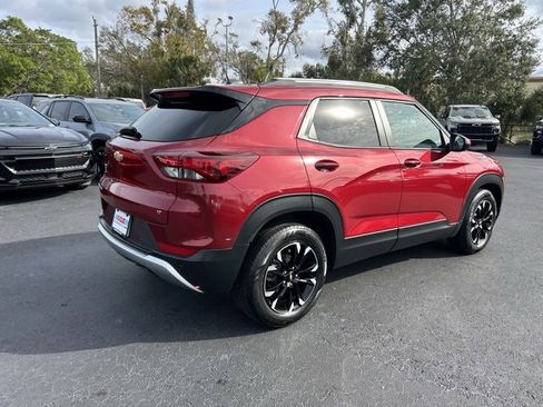 Used 2021 Chevrolet TrailBlazer LT w/ Convenience Package image 6