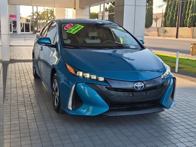 Used 2017 Toyota Prius Prime Premium FWD image 3