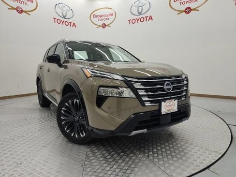 Used 2024 Nissan Rogue Platinum FWD image 1