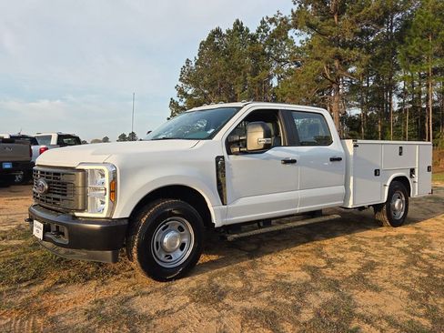 New 2026 Ford F350 XL RWD image 2
