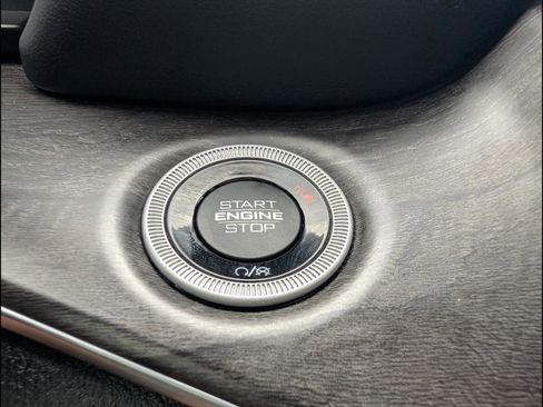 Used 2023 Jeep Grand Cherokee L Overland image 13