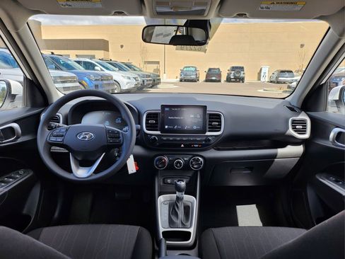 New 2026 Hyundai Venue SE image 14