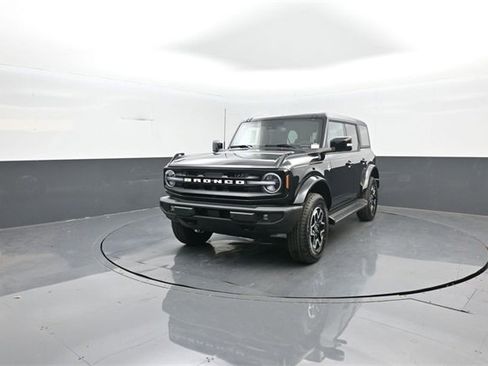 New 2025 Ford Bronco Outer Banks image 3
