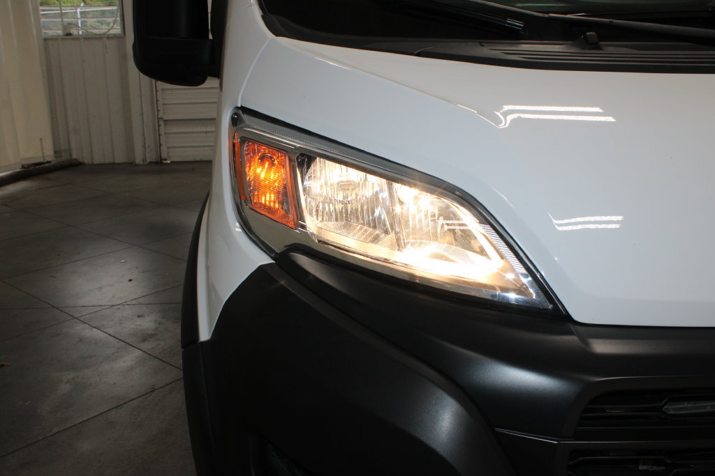 Used 2025 RAM ProMaster 2500 w/ Convenience Group FWD image 12