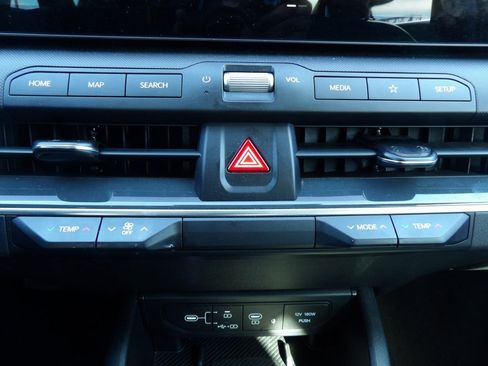 Used 2025 Kia K4 EX image 22