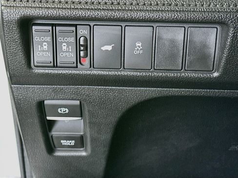 Used 2025 Honda Odyssey Sport-L image 16