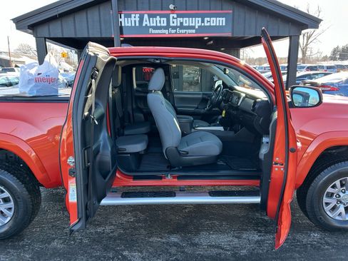 Used 2016 Toyota Tacoma SR5 image 20