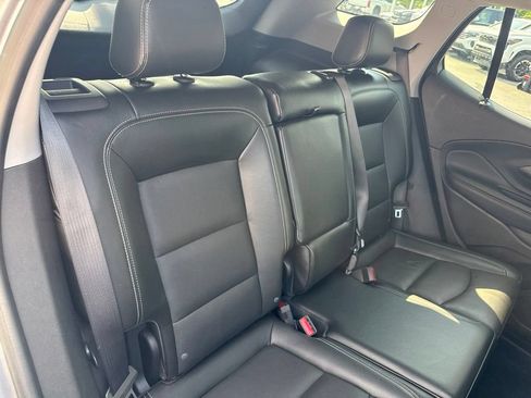 Used 2024 GMC Terrain SLT FWD image 30