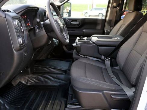Used 2025 GMC Sierra 2500 Pro w/ 1SA Pro Safety Plus Package AWD/4WD image 18