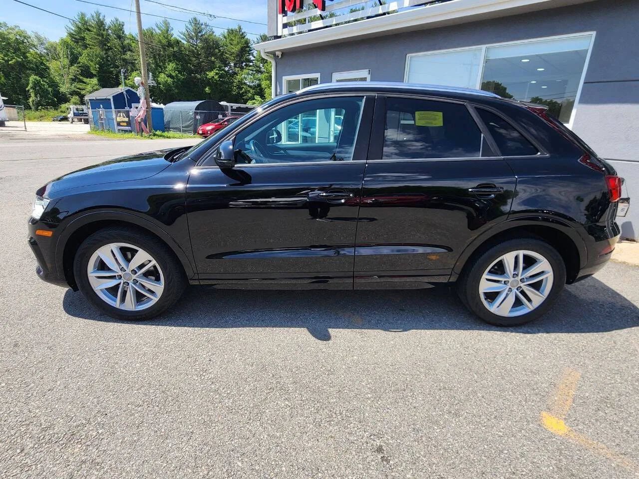 Used 2017 Audi Q3 2.0T Premium w/ Convenience Package AWD/4WD image 8