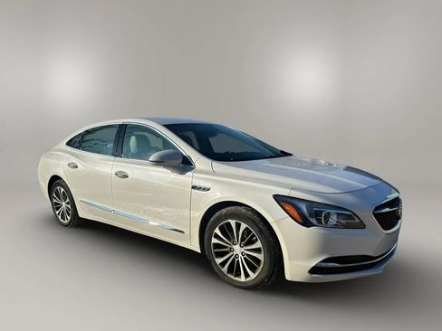 Used 2019 Buick LaCrosse Essence w/ Sights and Sounds Package image 15
