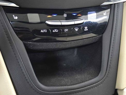 Used 2018 Cadillac XT5 Luxury w/ Driver Awareness Package image 32