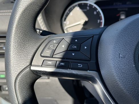 Used 2024 Nissan Sentra SV image 28