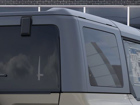 New 2025 Ford Bronco 4-Door AWD/4WD image 25