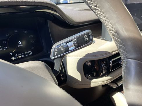Used 2020 Lincoln Aviator Reserve w/ Equipment Group 202A AWD/4WD image 22