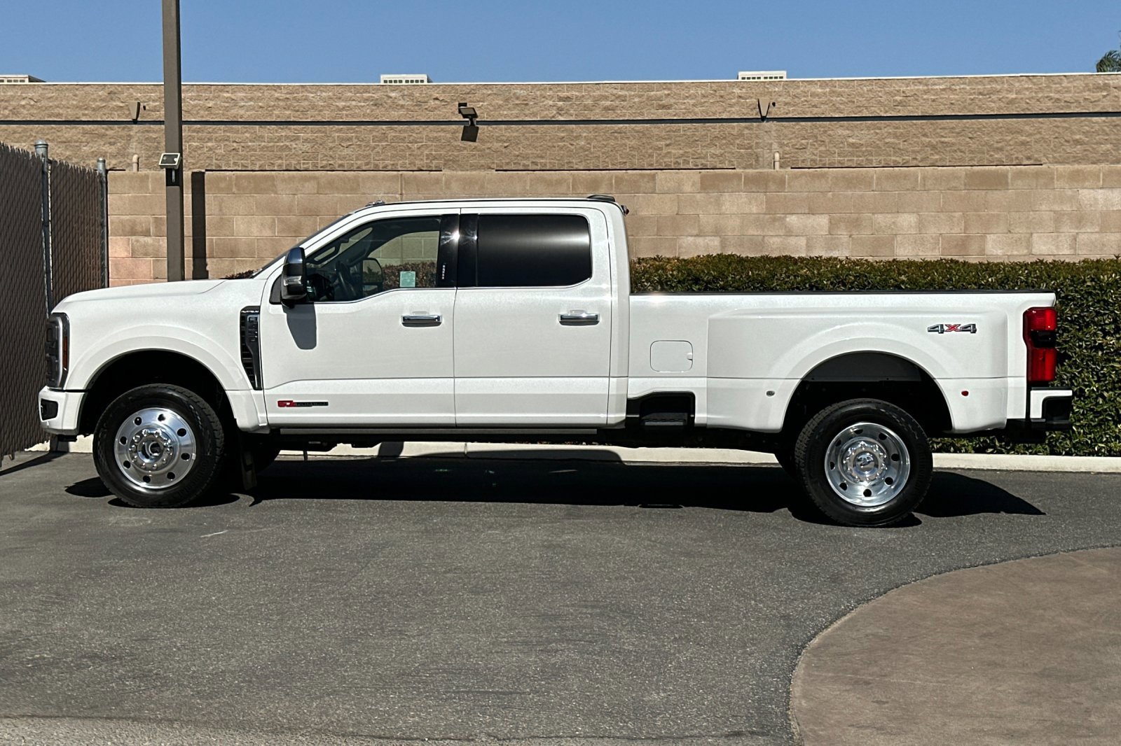 Used 2024 Ford F450 Platinum AWD/4WD image 7